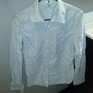 Gap button up